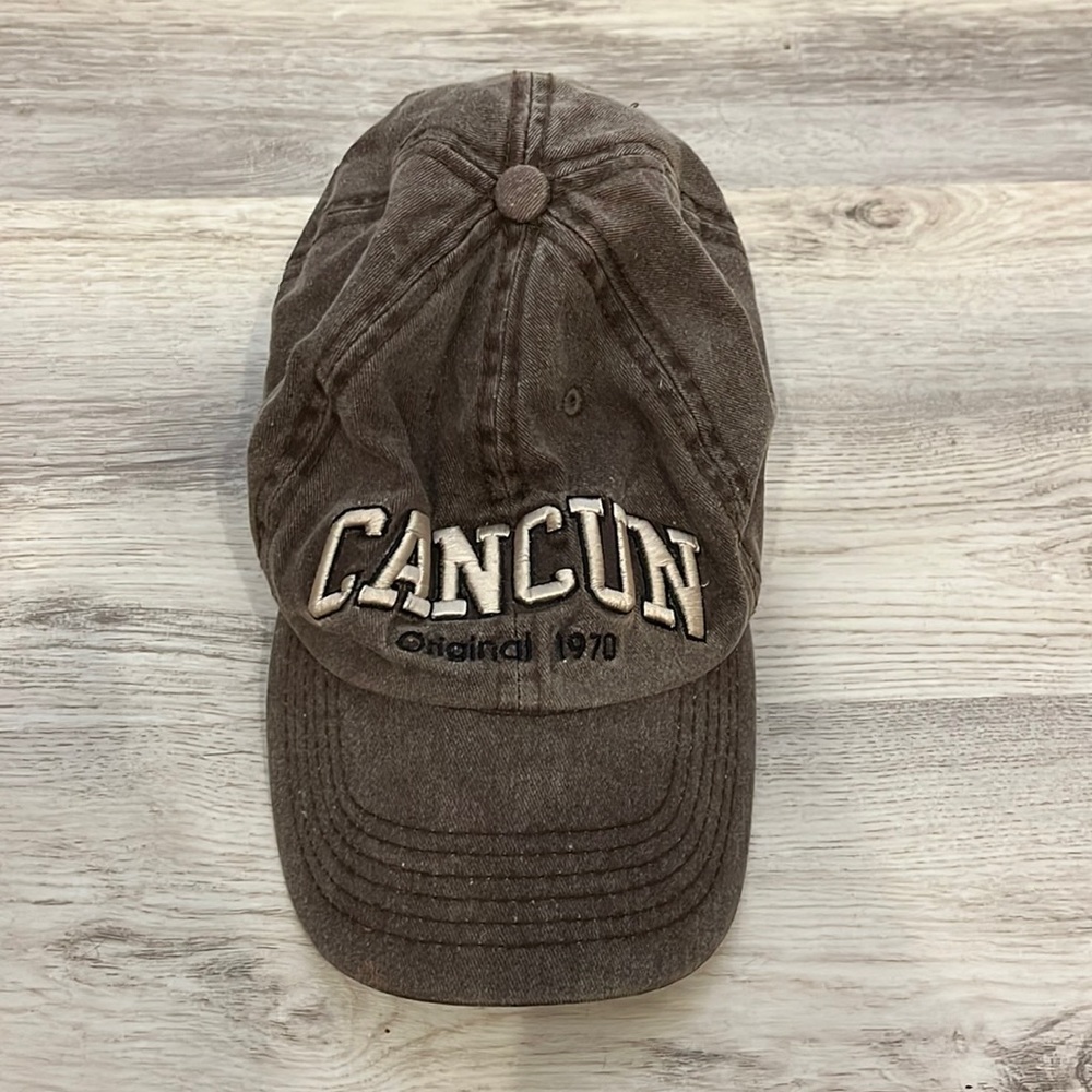 robin ruth brown hat